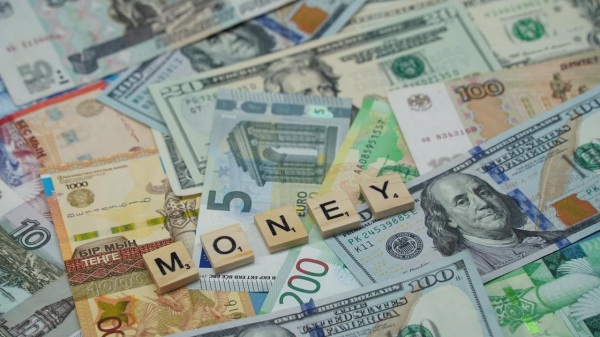 Золотые монеты и валюту стран ЕАЭС разрешили вывозить из Казахстана
