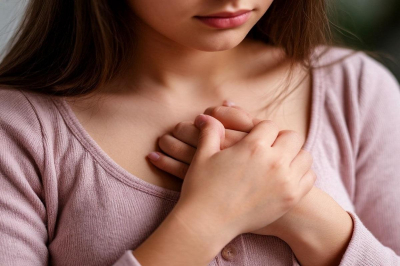 Кардиолог Алексеенко: Хроническая усталость и слабость могут указывать на болезни сердца