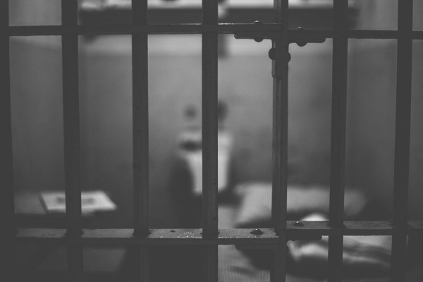 "Не дает жить" - мужчину в Шымкенте арестовали после видеообращения девушки