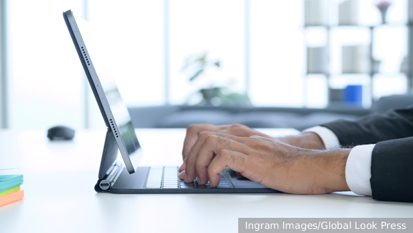 В интернете ввели предупредительную маркировку для сгенерированных ИИ текстов