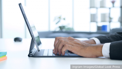 В интернете ввели предупредительную маркировку для сгенерированных ИИ текстов