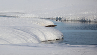 Маленькая девочка провалилась под лед, катаясь на ватрушке без присмотра родителей 13/02/2026 &ndash; Новости